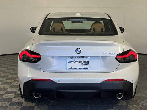 2025 BMW 230 i