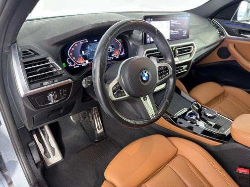 2022 BMW X4 xDrive30i