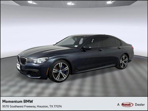 Singapore Gray Metallic 2019 BMW 740 i