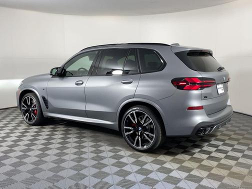 2026 BMW X5 M60i