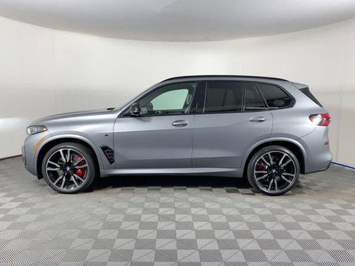 2026 BMW X5 M60i
