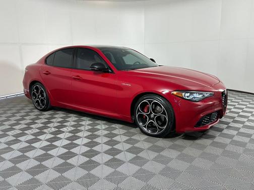 2024 Alfa Romeo Giulia Veloce
