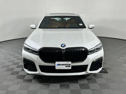 2021 BMW 740 i