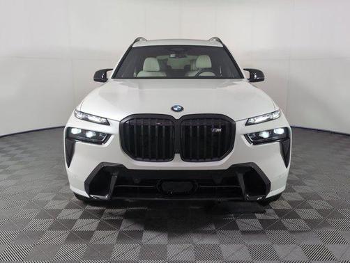 2026 BMW X7 M60i