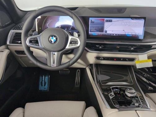 2026 BMW X7 M60i