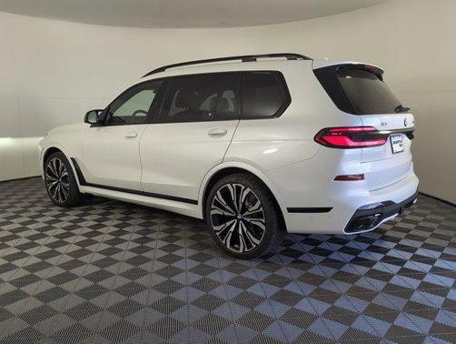 2026 BMW X7 M60i
