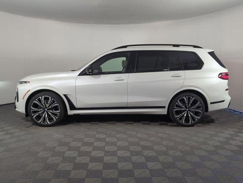 2026 BMW X7 M60i