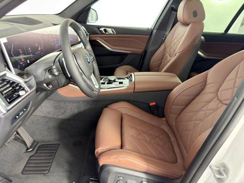 Alpine White 2026 BMW X5 sDrive40i