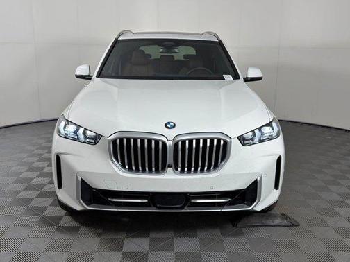 Alpine White 2026 BMW X5 sDrive40i