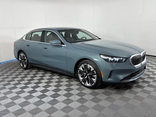 2025 BMW 540 i xDrive