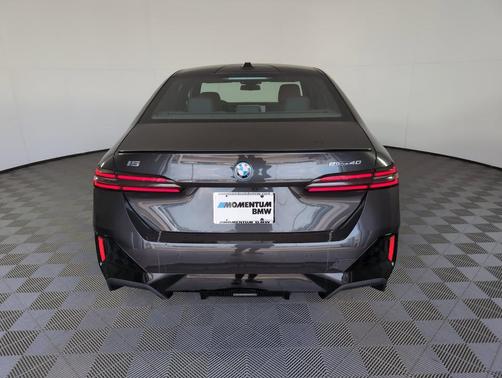 2025 BMW i5 eDrive40