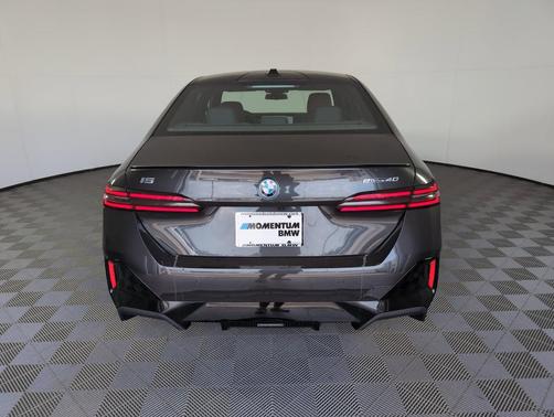2025 BMW i5 eDrive40