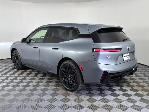 2026 BMW iX xDrive60