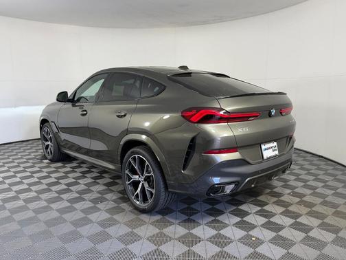 Manhattan Green Metallic 2026 BMW X6 xDrive40i