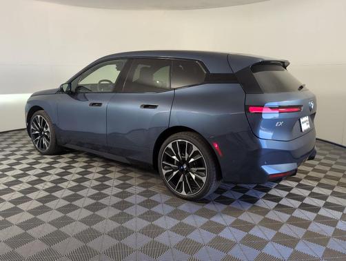 2026 BMW iX xDrive45