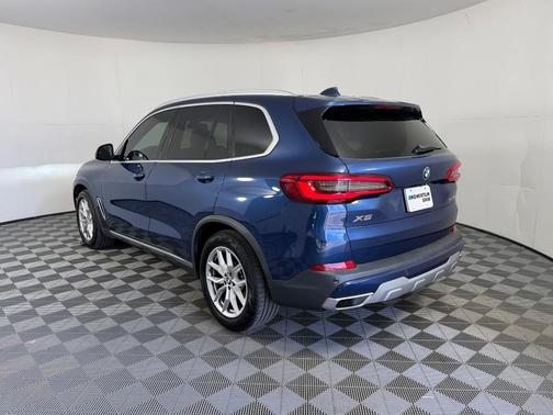 Phytonic Blue Metallic 2020 BMW X5 sDrive40i