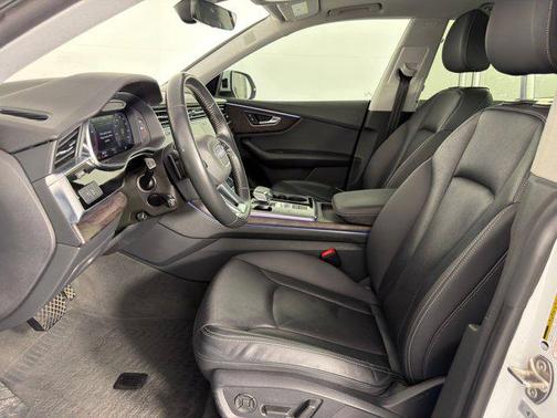 2020 Audi Q8 55 Premium Plus