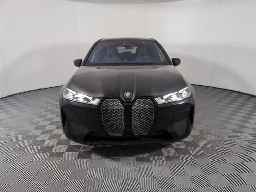 2025 BMW iX xDrive50