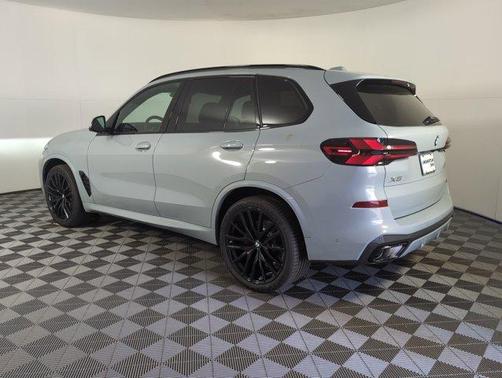2026 BMW X5 sDrive40i