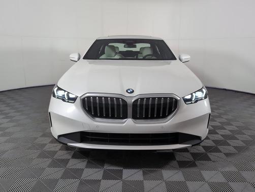 2026 BMW 530 i