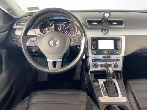 2014 Volkswagen CC 2.0T R-Line