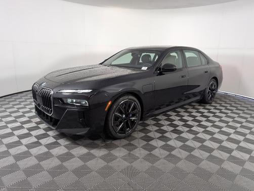 2025 BMW 750e xDrive