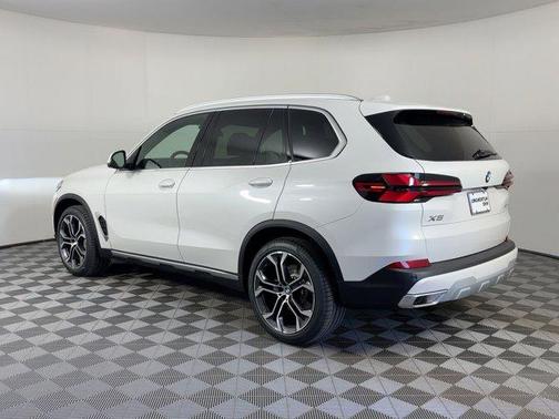 2026 BMW X5 sDrive40i