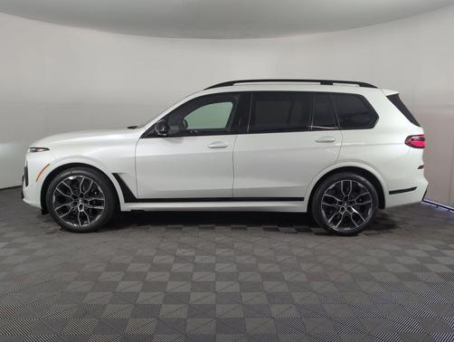 2026 BMW X7 M60i