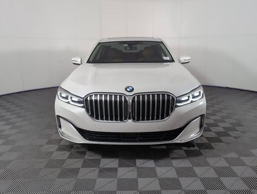 2021 BMW 750 i xDrive