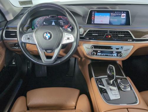2021 BMW 750 i xDrive
