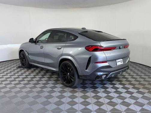 Gray Metallic 2026 BMW X6 xDrive40i