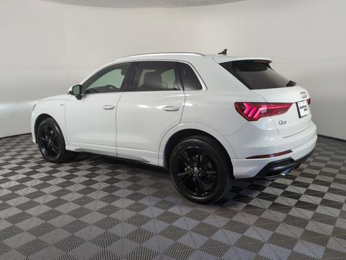2020 Audi Q3 45 S line Premium
