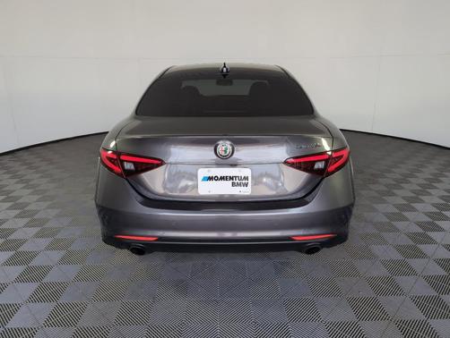 2022 Alfa Romeo Giulia Ti