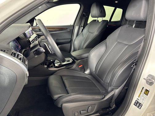 2024 BMW X4 xDrive30i