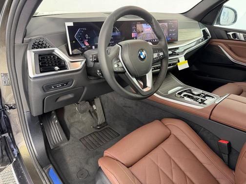 Manhattan Green Metallic 2026 BMW X5 sDrive40i