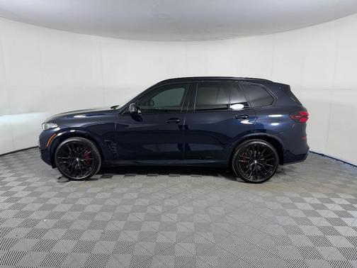 Carbon Black Metallic 2024 BMW X5 xDrive40i