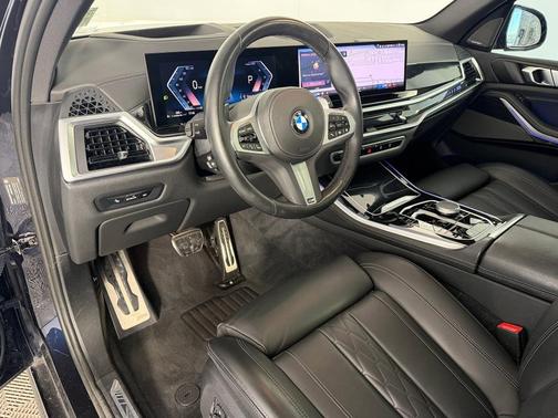 Carbon Black Metallic 2024 BMW X5 xDrive40i