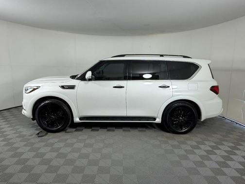 Moonstone White 2022 INFINITI QX80 Luxe