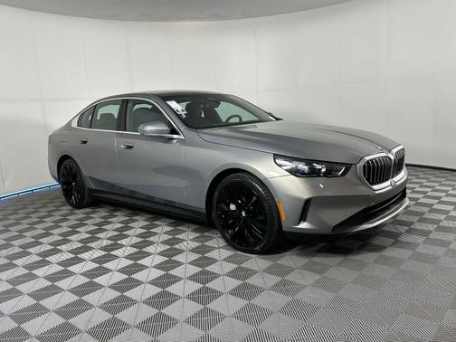 2025 BMW 540 i xDrive