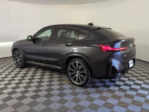 2023 BMW X4 xDrive30i