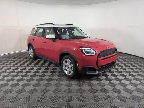 Chili Pepper Red 2025 MINI Countryman Base