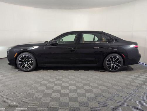 2026 BMW 740 i