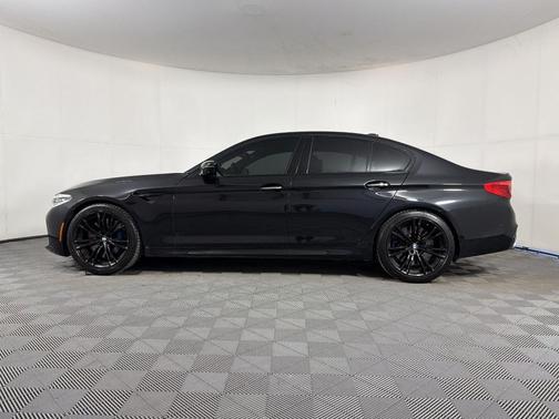 Black Sapphire Metallic 2018 BMW M5 Base