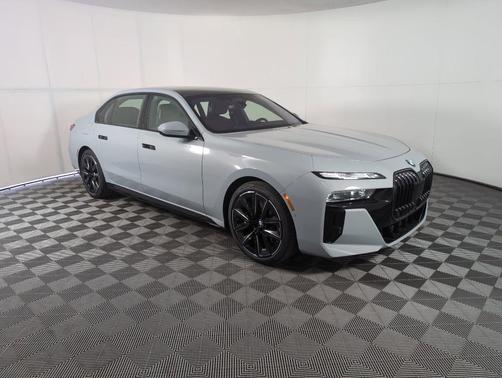 2025 BMW 760 760i xDrive