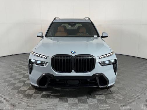 Gray Metallic 2027 BMW X7 xDrive40i