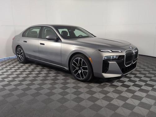 2026 BMW 740 i
