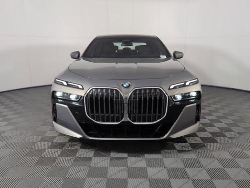 2026 BMW 740 i