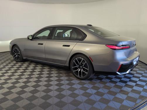 2026 BMW 740 i