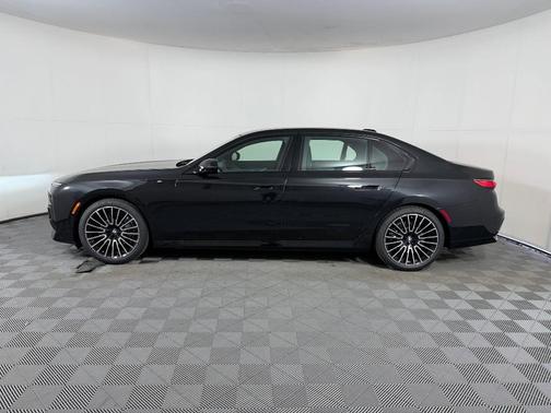 Black Sapphire Metallic 2026 BMW 740 i xDrive