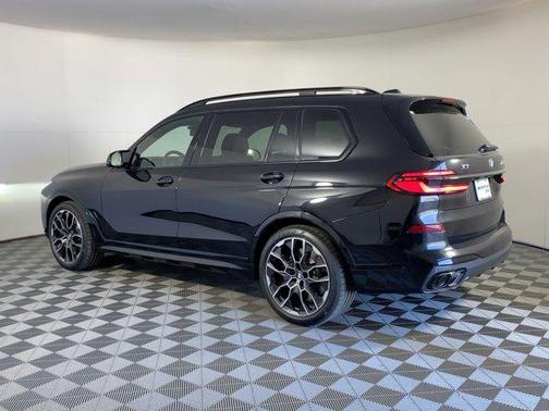 2026 BMW X7 M60i
